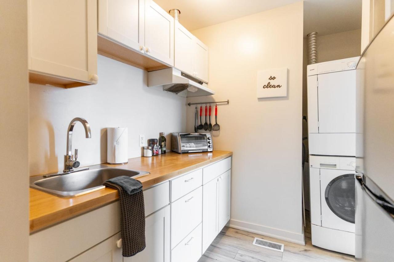Modern 1 Bedroom Apartment With In-Suite Laundry Hamilton Exterior foto